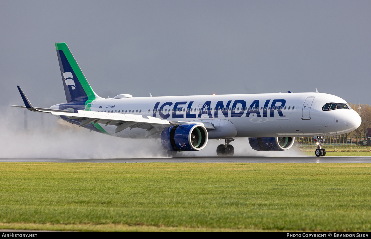Aircraft Photo of TF-IAD | Airbus A321-271NX | Icelandair | AirHistory.net #871243