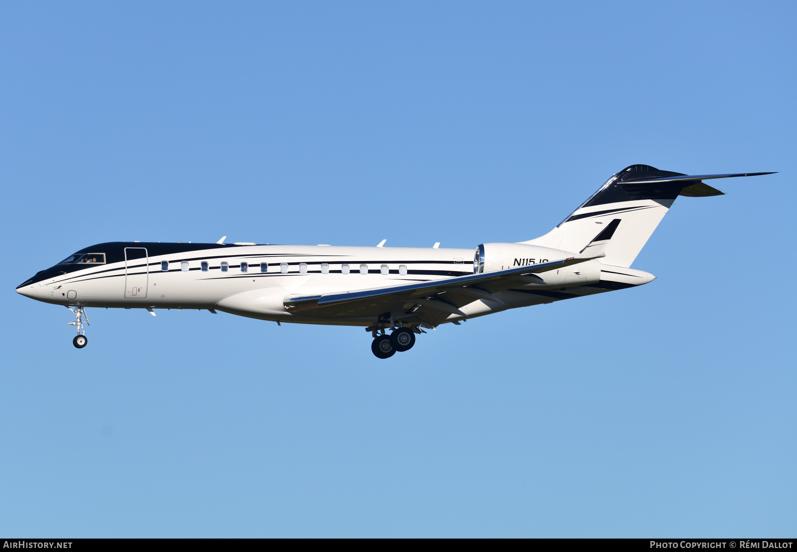 Aircraft Photo of N115JS | Bombardier Global 6000 (BD-700-1A10) | AirHistory.net #871254