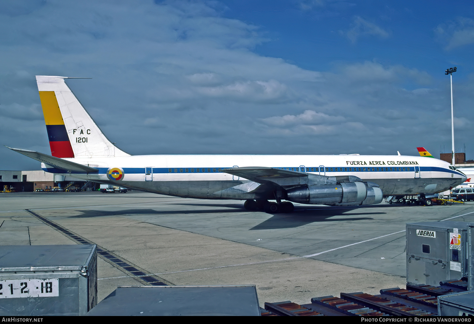 Aircraft Photo of FAC1201 | Boeing 707-373C | Colombia - Air Force | AirHistory.net #871285