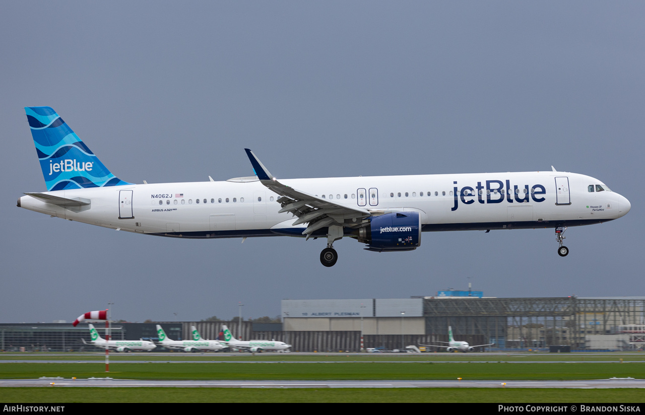 Aircraft Photo of N4062J | Airbus A321-271NX | JetBlue Airways | AirHistory.net #871393
