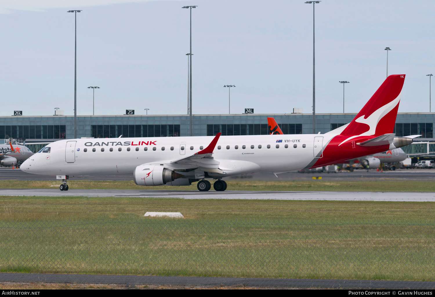 Aircraft Photo of VH-UYK | Embraer 190AR (ERJ-190-100IGW) | QantasLink | AirHistory.net #871478