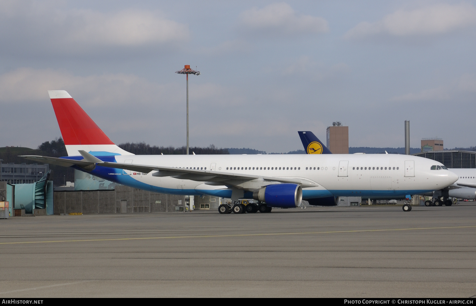 Aircraft Photo of HB-IQD | Airbus A330-223 | Swiss International Air Lines | AirHistory.net #871548