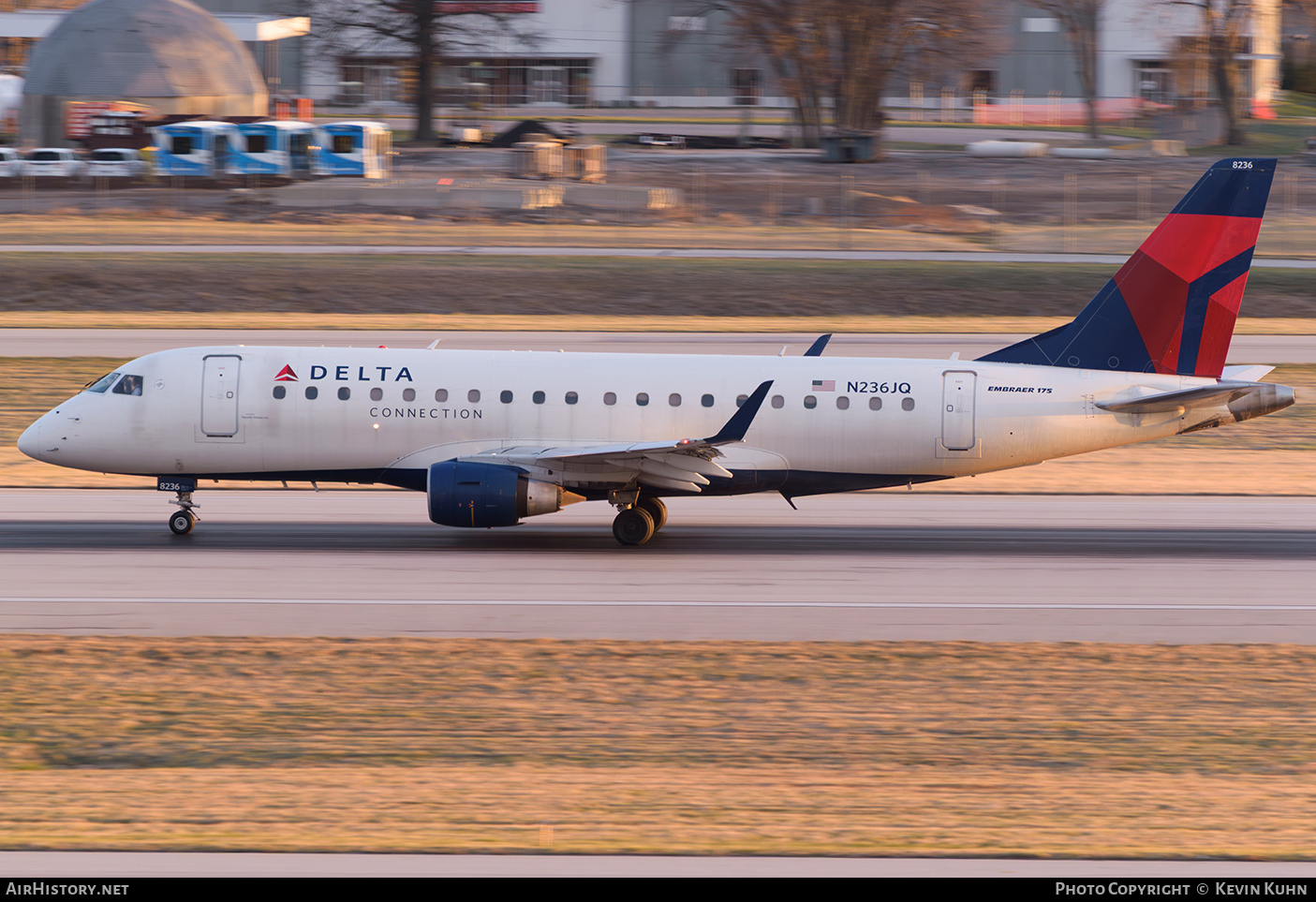 Aircraft Photo of N236JQ | Embraer 175LR (ERJ-170-200LR) | Delta Connection | AirHistory.net #871678