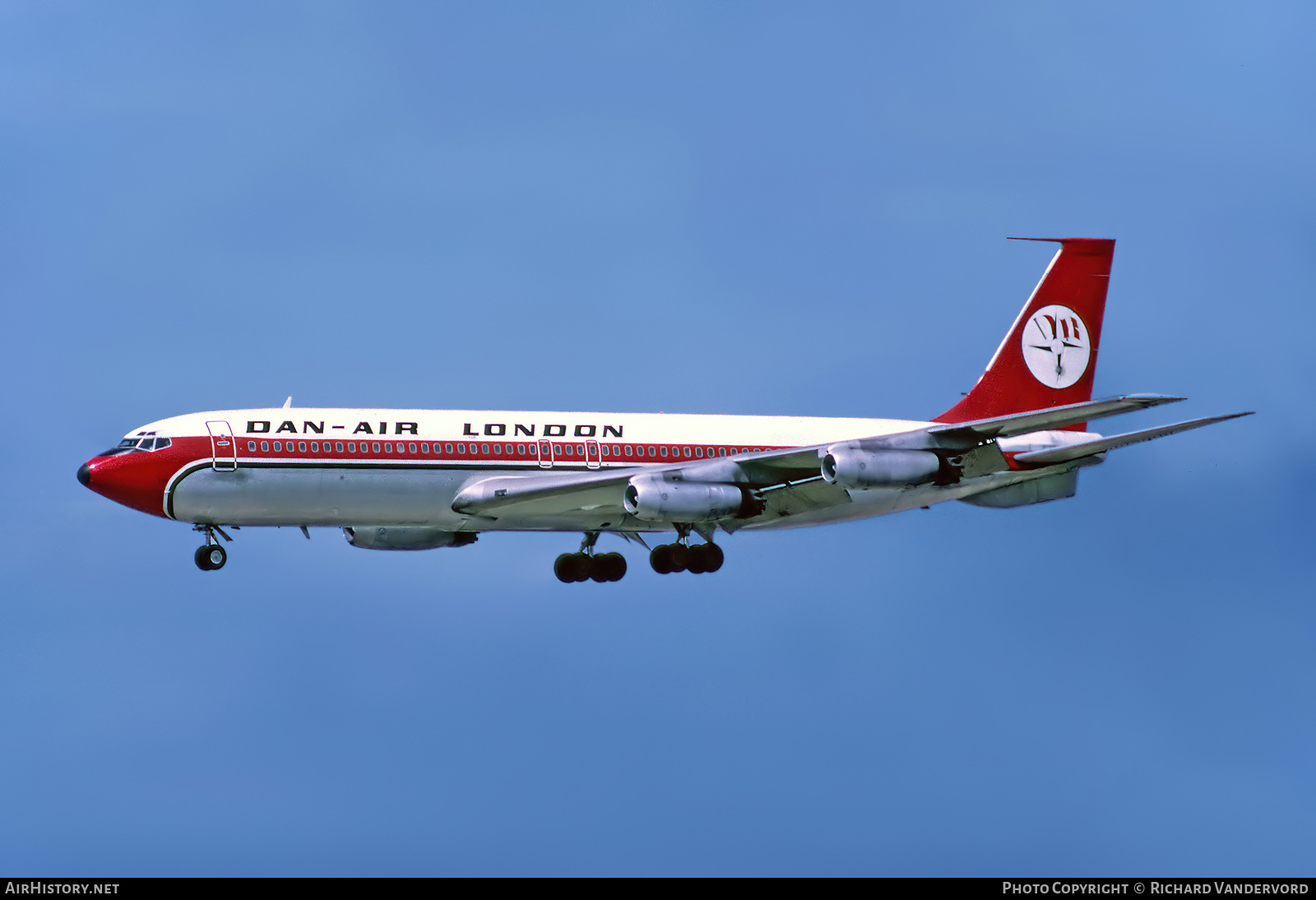 Aircraft Photo of G-AYSL | Boeing 707-321 | Dan-Air London | AirHistory.net #871799