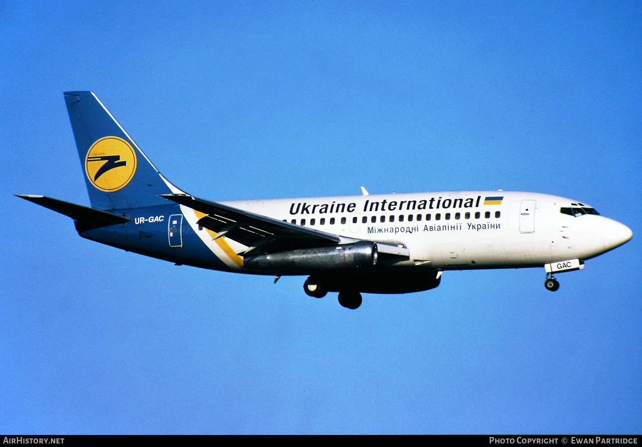 Aircraft Photo of UR-GAC | Boeing 737-247/Adv | Ukraine International Airlines | AirHistory.net #871828