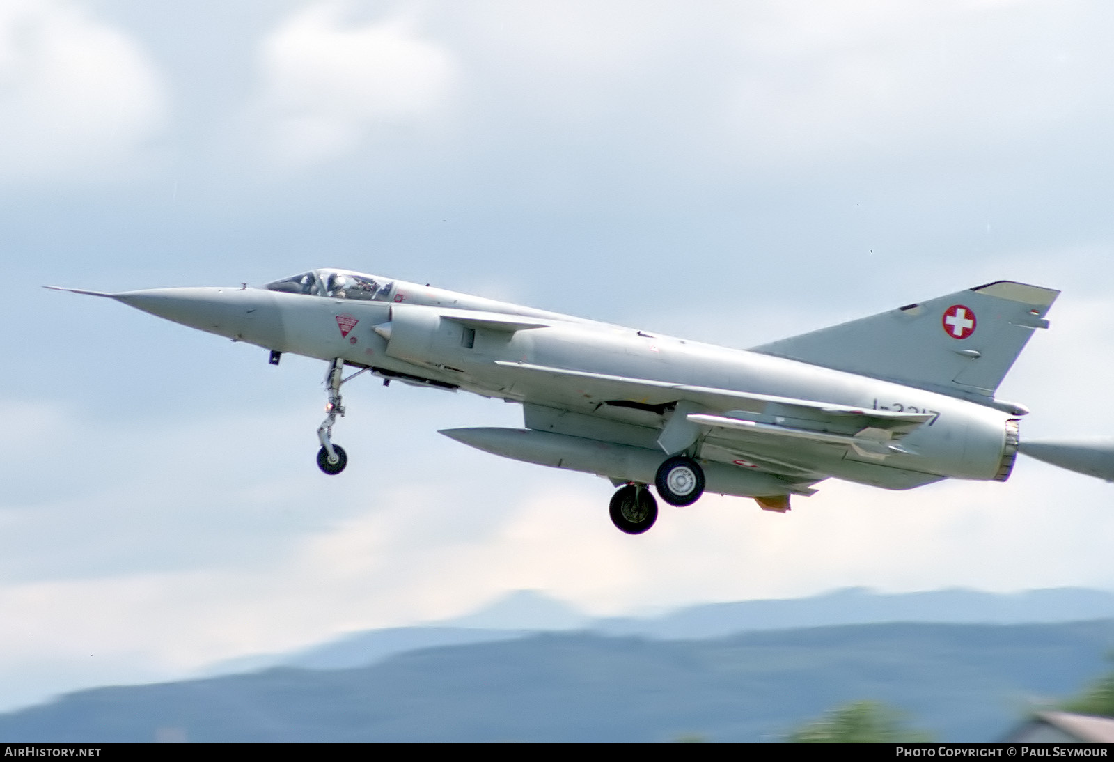 Aircraft Photo of J-2317 | Dassault Mirage IIIS | Switzerland - Air Force | AirHistory.net #871910