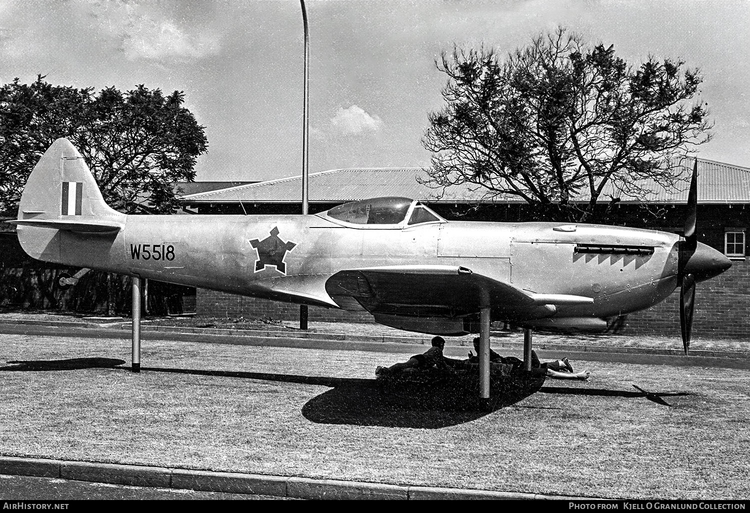 Aircraft Photo of W5518 | Supermarine 361 Spitfire HF9E | South Africa - Air Force | AirHistory.net #871950