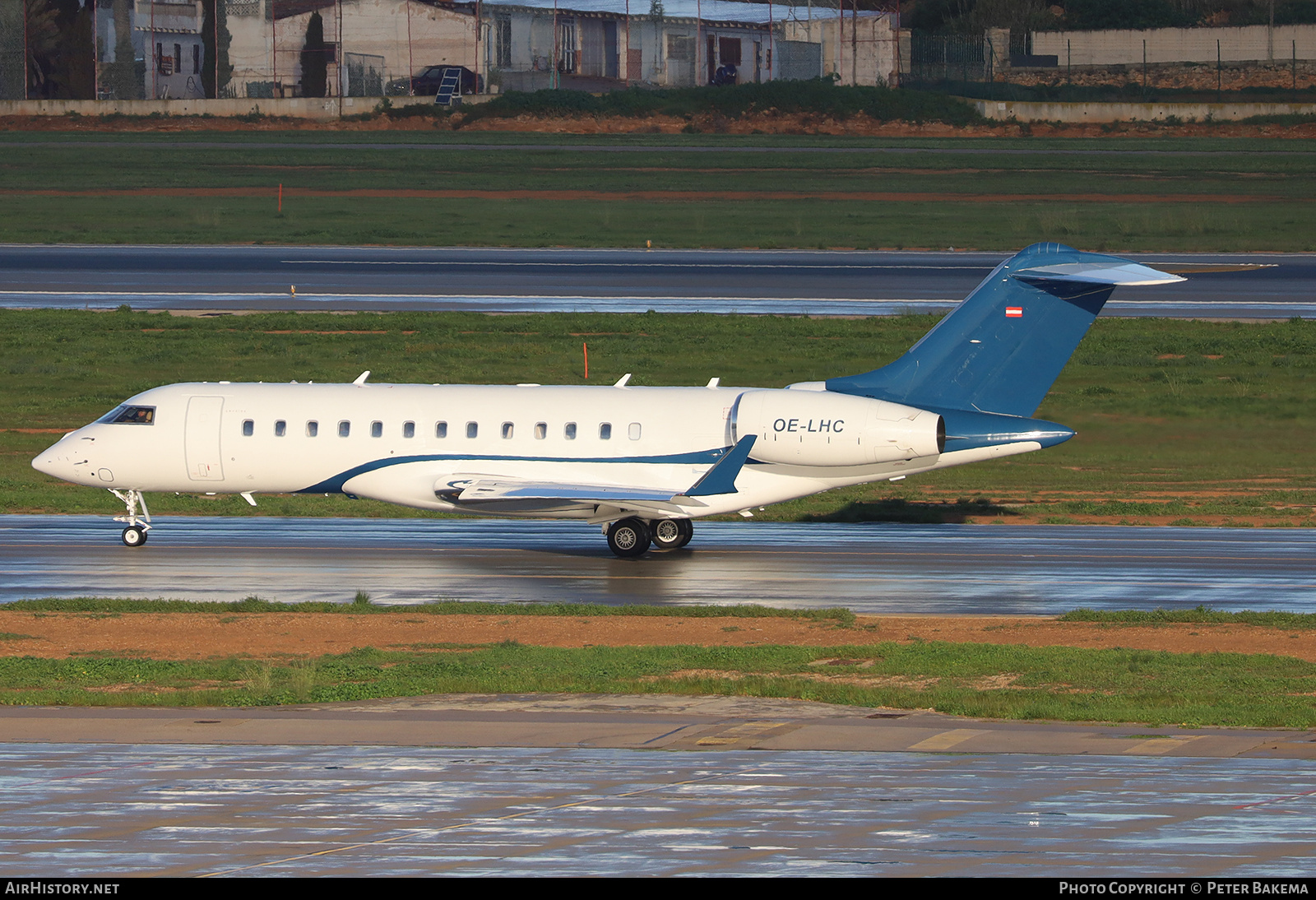 Aircraft Photo of OE-LHC | Bombardier Global 6500 (BD-700-1A10) | AirHistory.net #872037