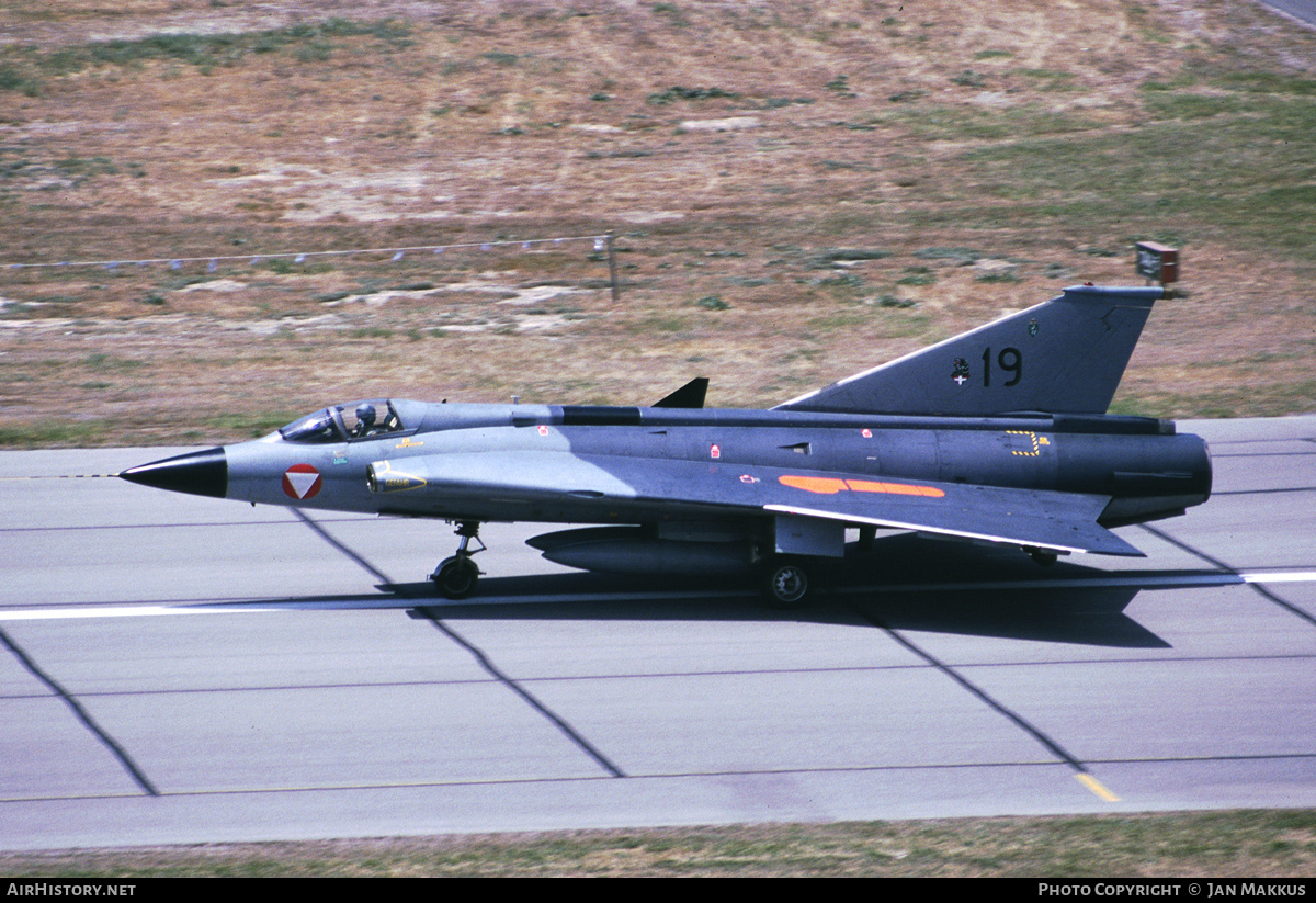 Aircraft Photo of 19 | Saab J35Oe Draken | Austria - Air Force | AirHistory.net #872215