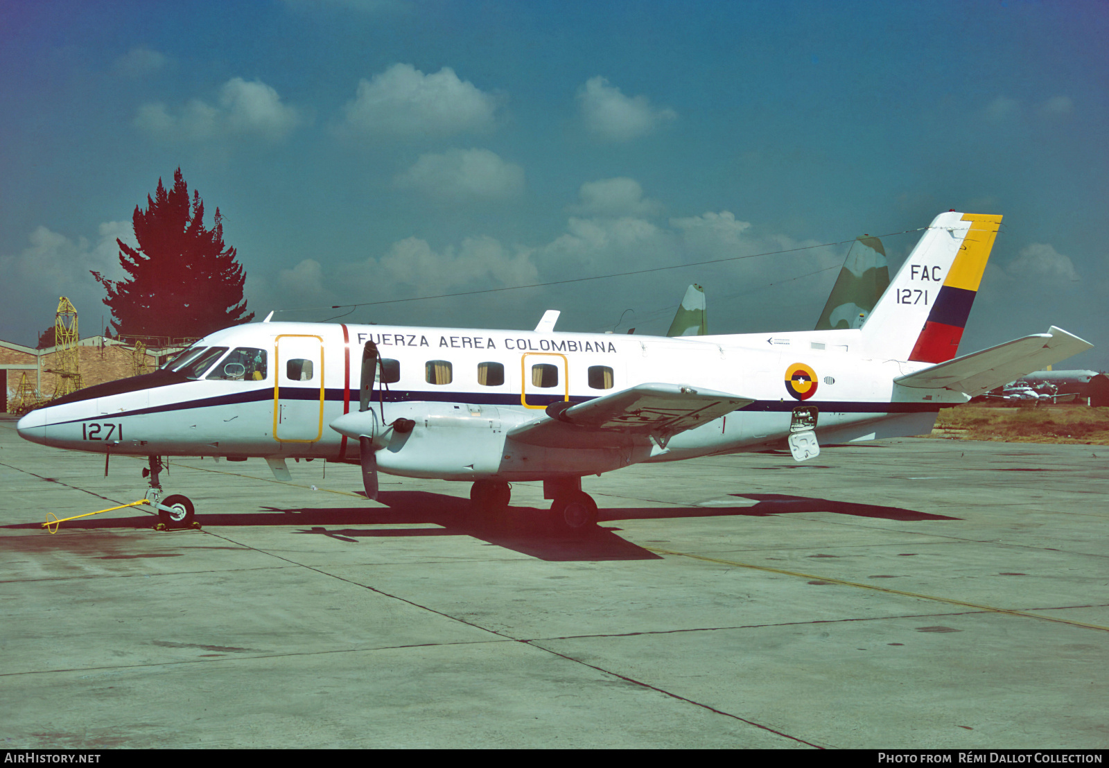 Aircraft Photo of FAC1271 | Embraer EMB-110P1 Bandeirante | Colombia - Air Force | AirHistory.net #872317