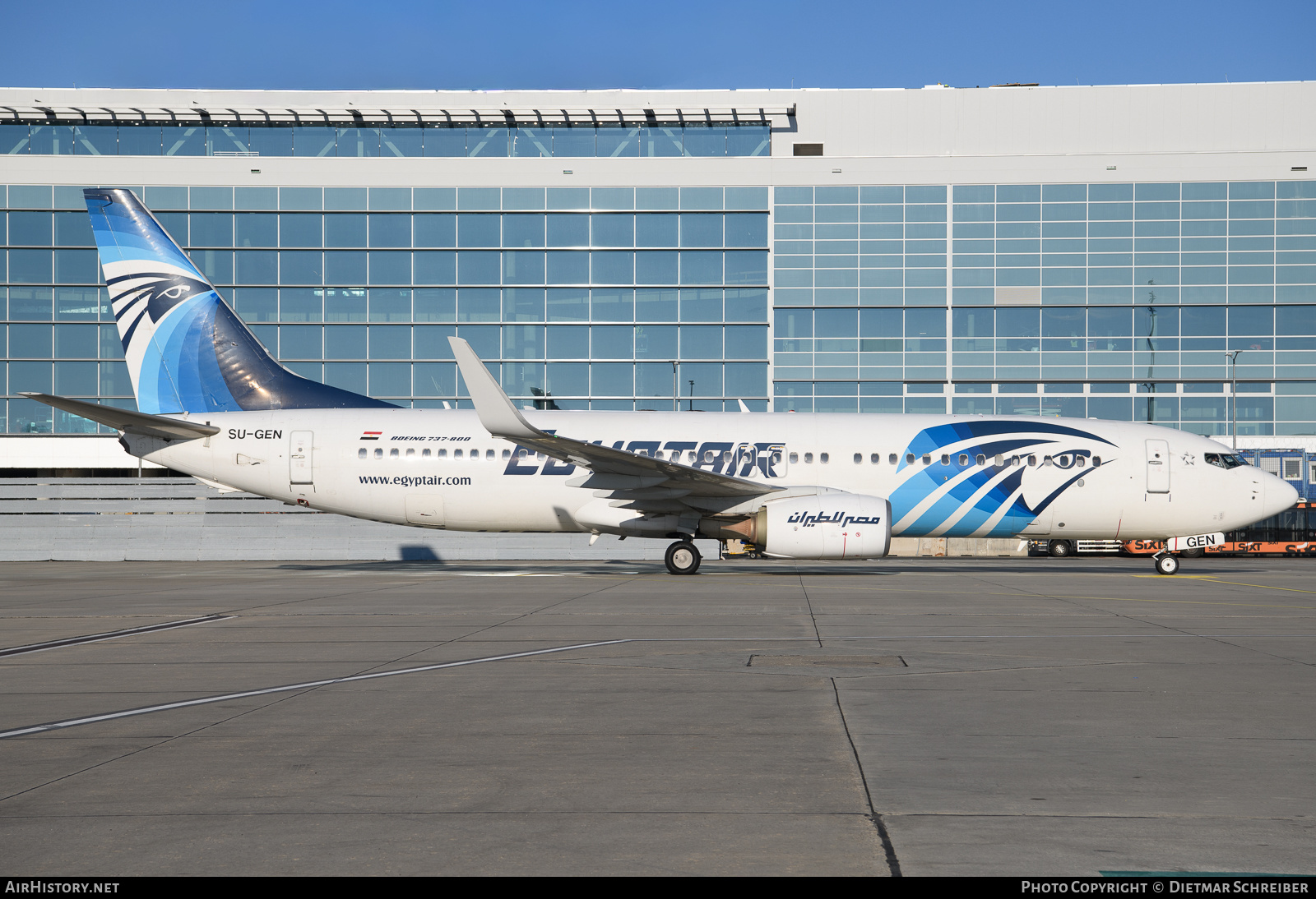 Aircraft Photo of SU-GEN | Boeing 737-800 | EgyptAir | AirHistory.net #872351