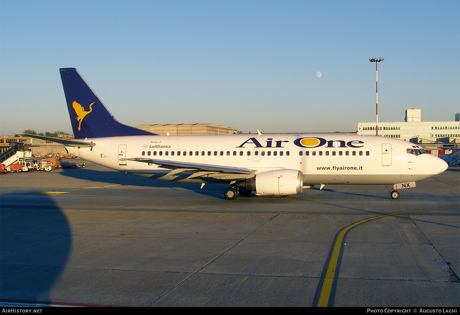 Aircraft Photo of EI-DNX | Boeing 737-31S | Air One | AirHistory.net #872416