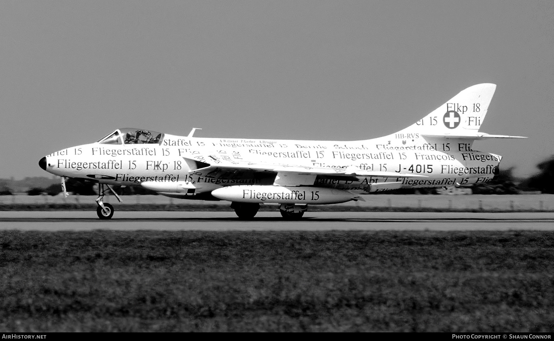 Aircraft Photo of HB-RVS / J-4015 | Hawker Hunter F58 | Switzerland - Air Force | AirHistory.net #872533