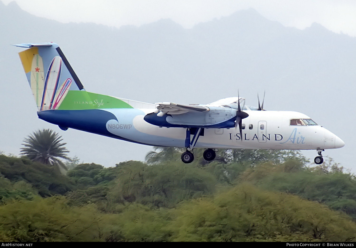 Aircraft Photo of N806WP | De Havilland Canada DHC-8-102A Dash 8 | Island Air | AirHistory.net #872625