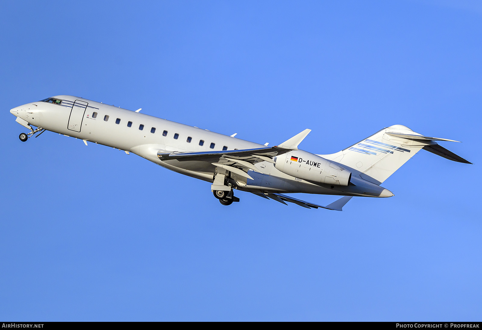Aircraft Photo of D-AUWE | Bombardier Global Express (BD-700-1A10) | FAI Aviation Group | AirHistory.net #872730