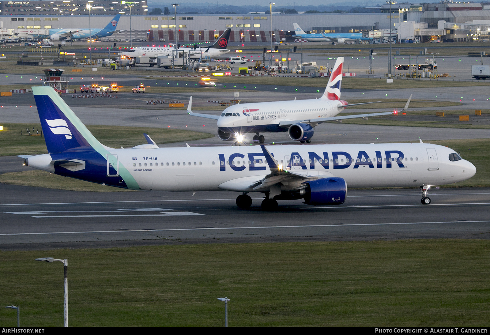 Aircraft Photo of TF-IAB | Airbus A321-271NX | Icelandair | AirHistory.net #872753