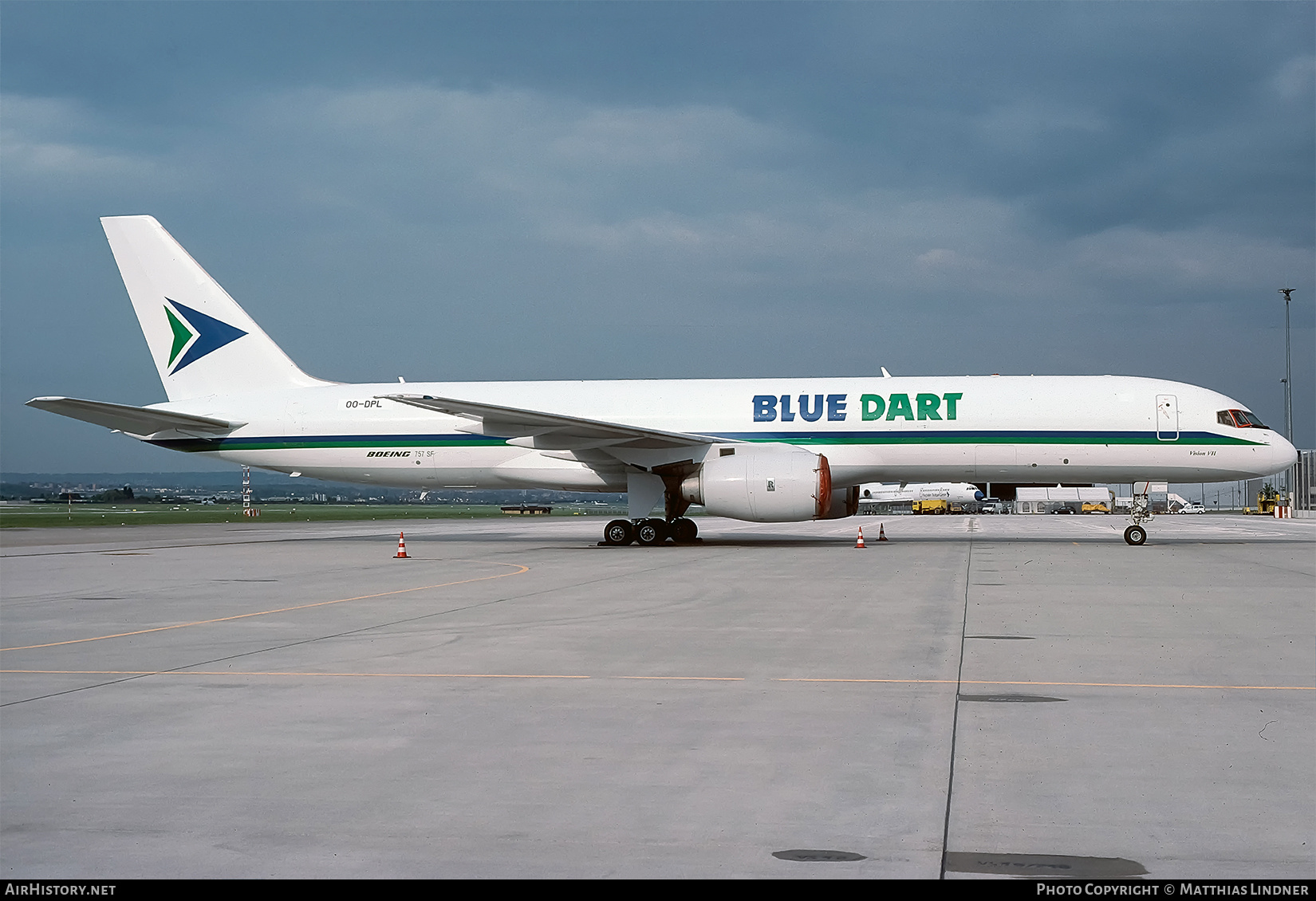 Aircraft Photo of OO-DPL | Boeing 757-236/SF | Blue Dart Aviation | AirHistory.net #872794