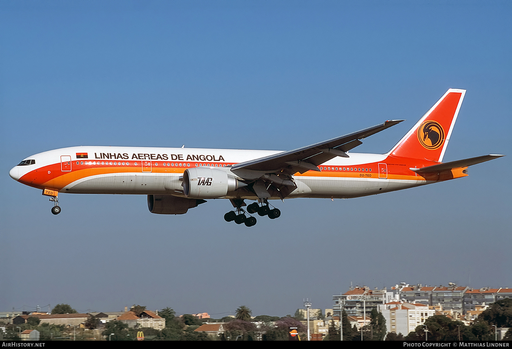 Aircraft Photo of D2-TED | Boeing 777-2M2/ER | TAAG Angola Airlines - Linhas Aéreas de Angola | AirHistory.net #872795