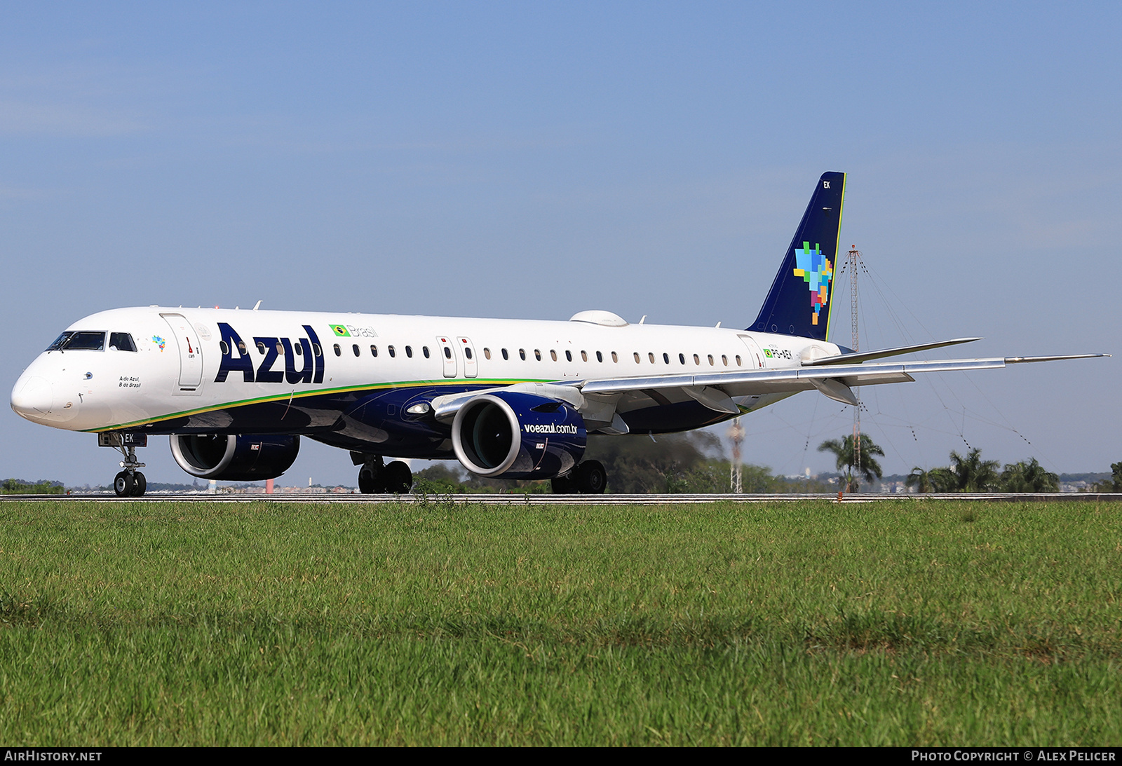 Aircraft Photo of PS-AEK | Embraer 195-E2 (ERJ-190-400 STD) | Azul Linhas Aéreas Brasileiras | AirHistory.net #872826