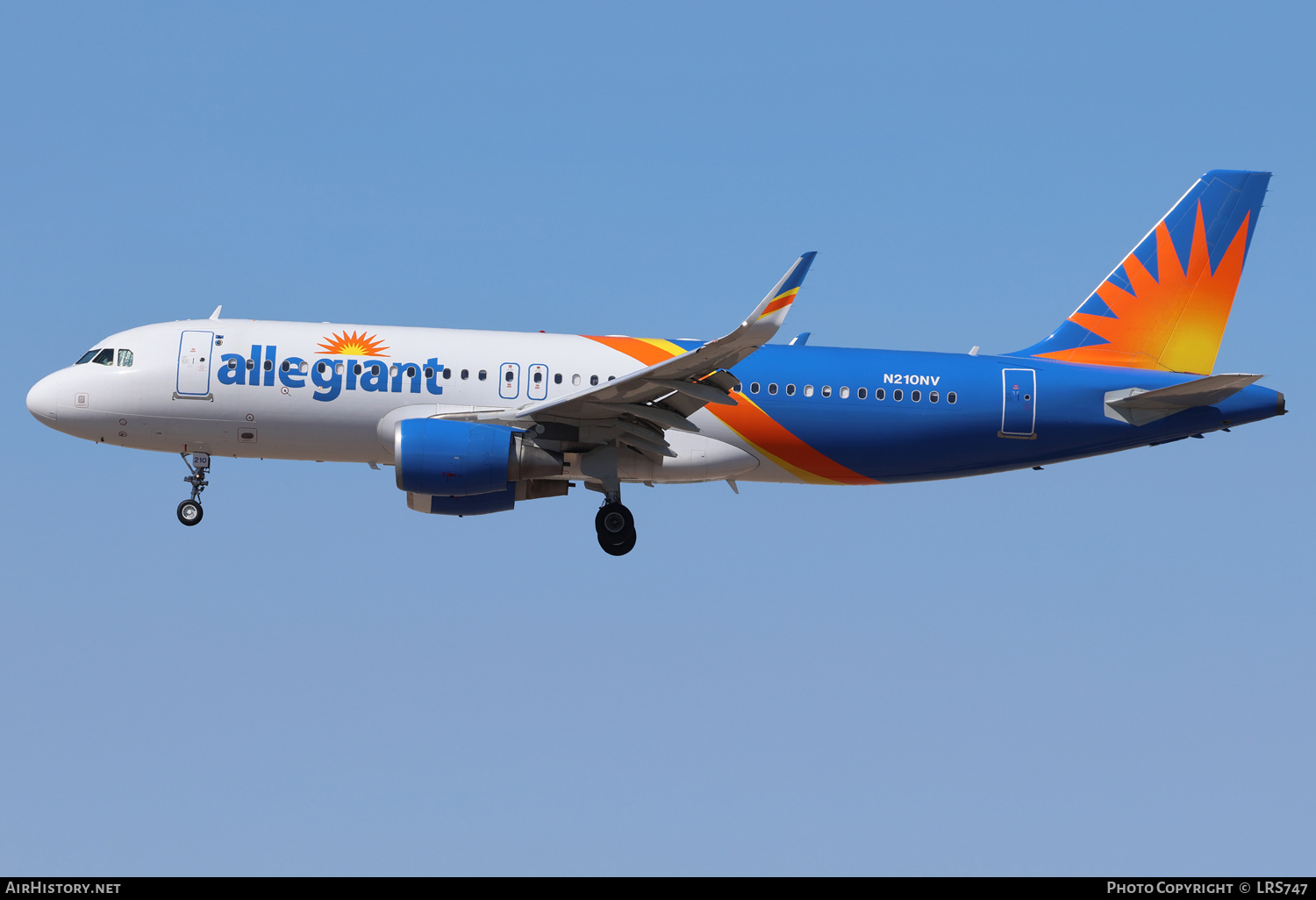 Aircraft Photo of N210NV | Airbus A320-214 | Allegiant Air | AirHistory.net #873447