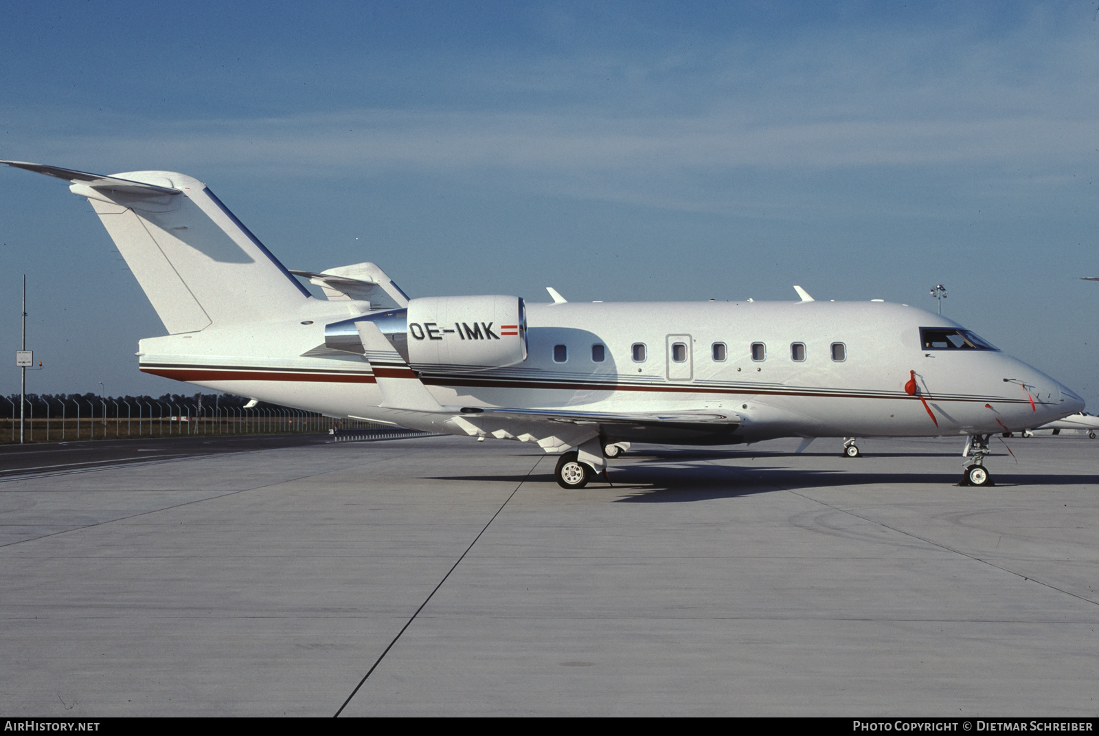 Aircraft Photo of OE-IMK | Bombardier Challenger 604 (CL-600-2B16) | AirHistory.net #873522