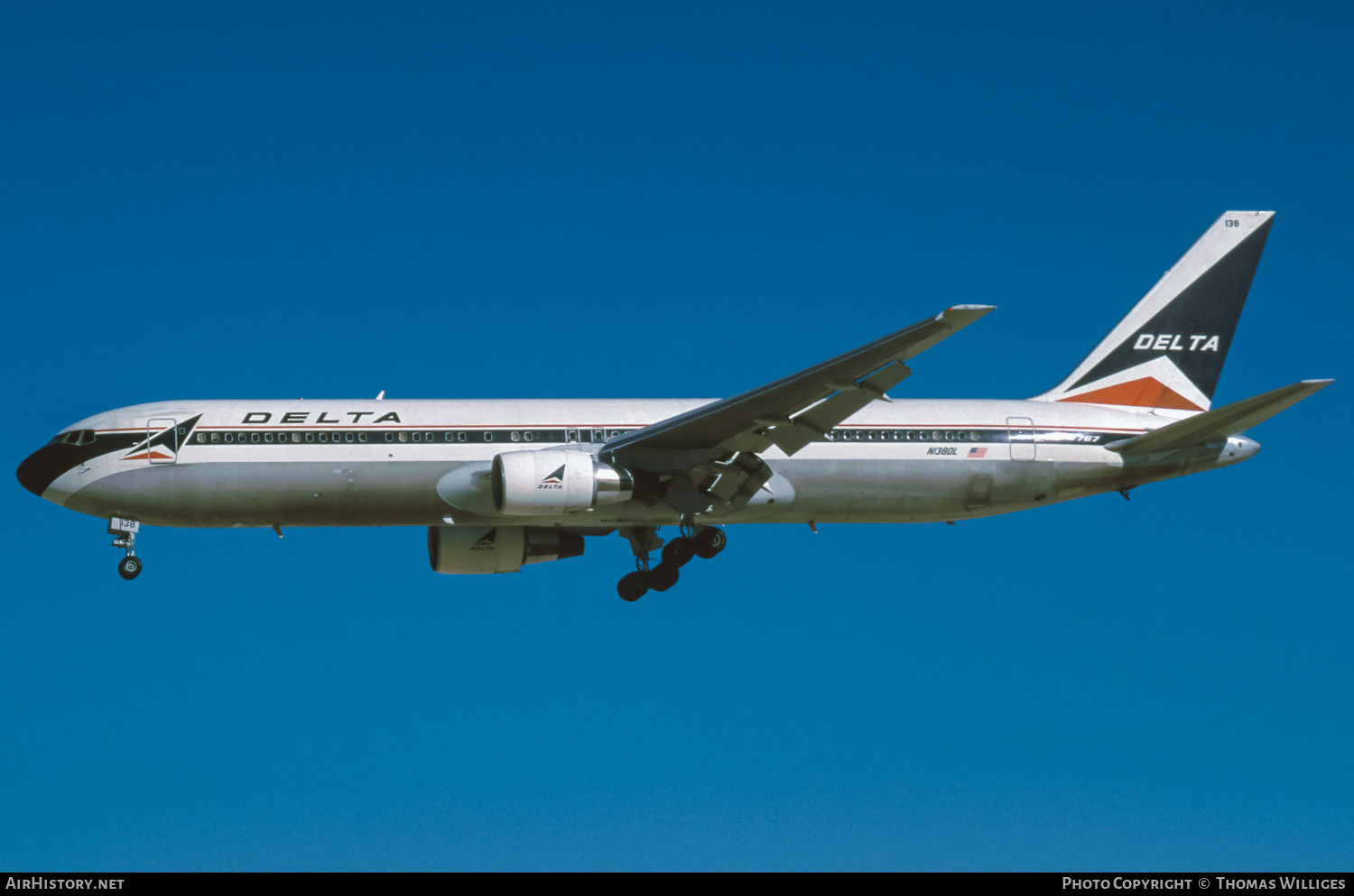 Aircraft Photo of N138DL | Boeing 767-332 | Delta Air Lines | AirHistory.net #873525