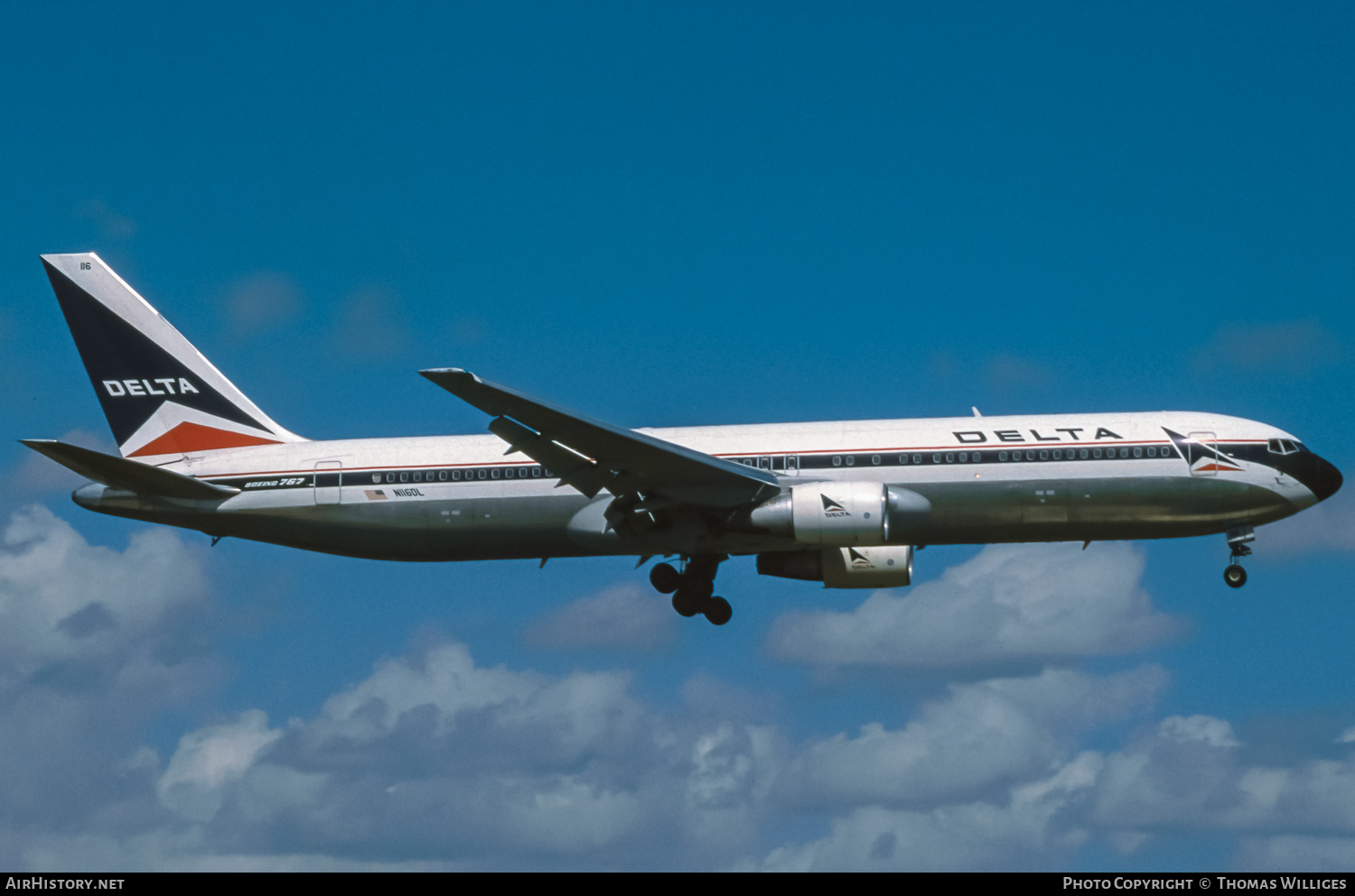 Aircraft Photo of N116DL | Boeing 767-332 | Delta Air Lines | AirHistory.net #873530