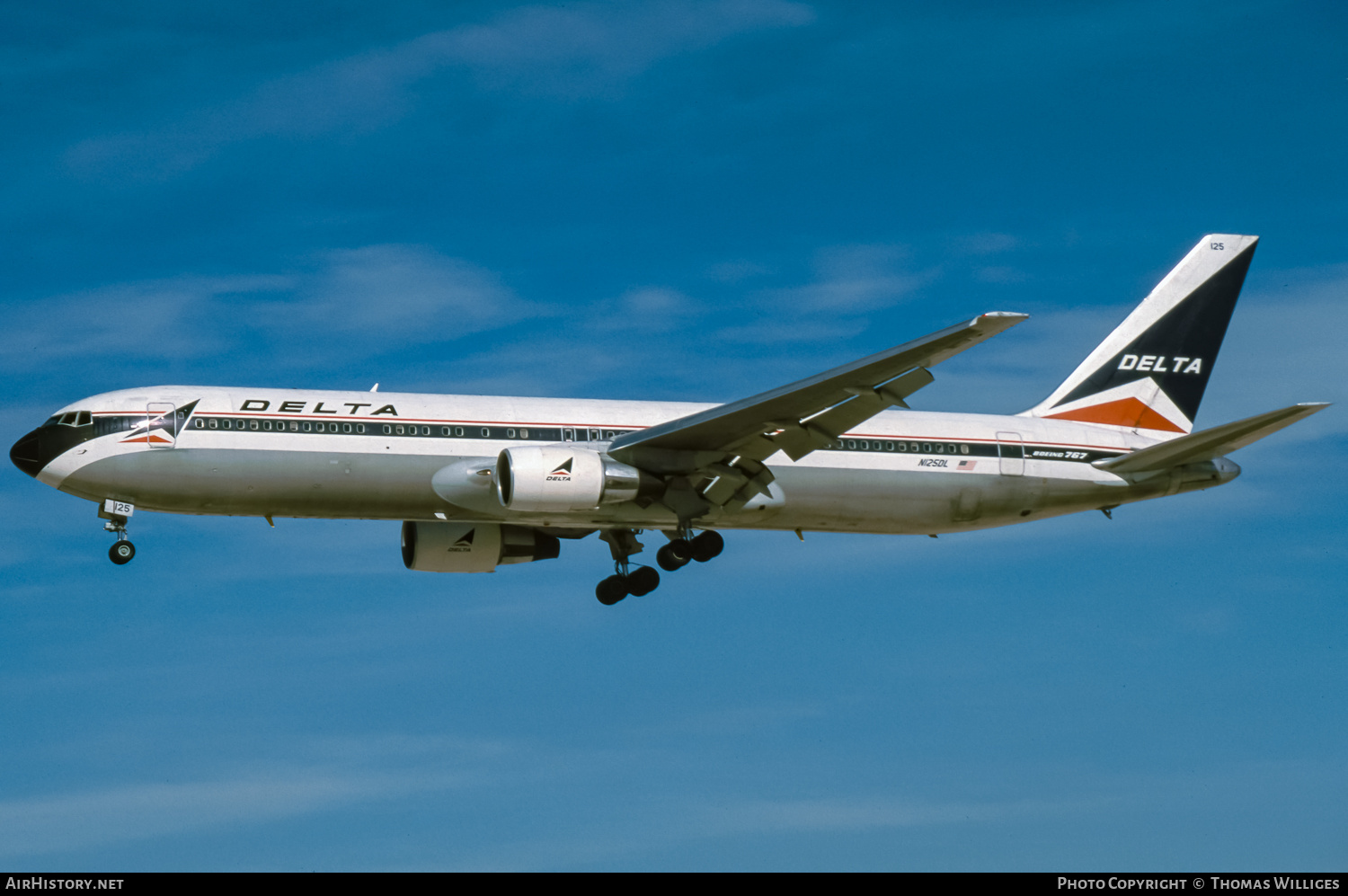 Aircraft Photo of N125DL | Boeing 767-332 | Delta Air Lines | AirHistory.net #873614
