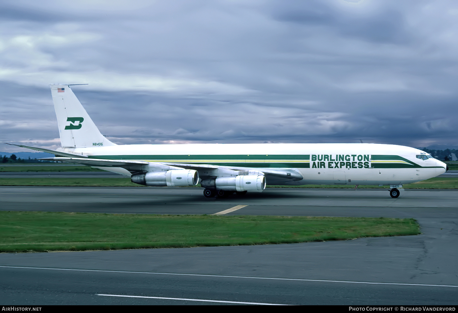 Aircraft Photo of N8405 | Boeing 707-323C | Burlington Air Express | AirHistory.net #873695