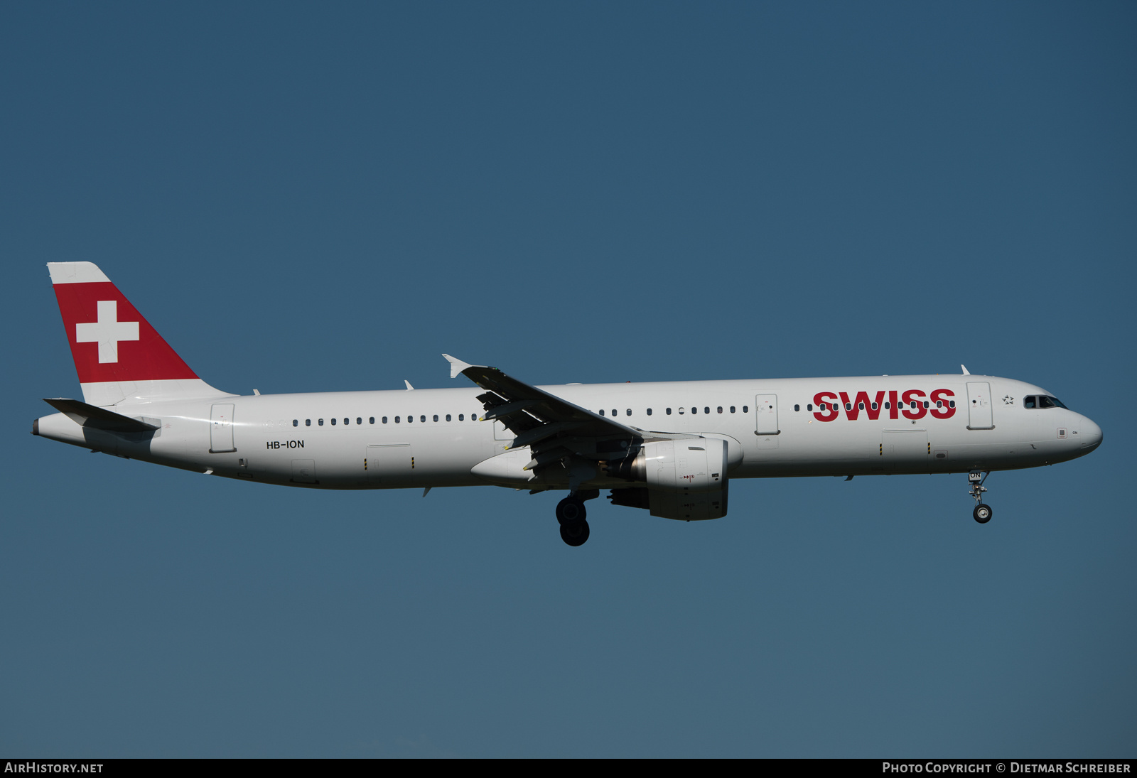 Aircraft Photo of HB-ION | Airbus A321-212 | Swiss International Air Lines | AirHistory.net #873734