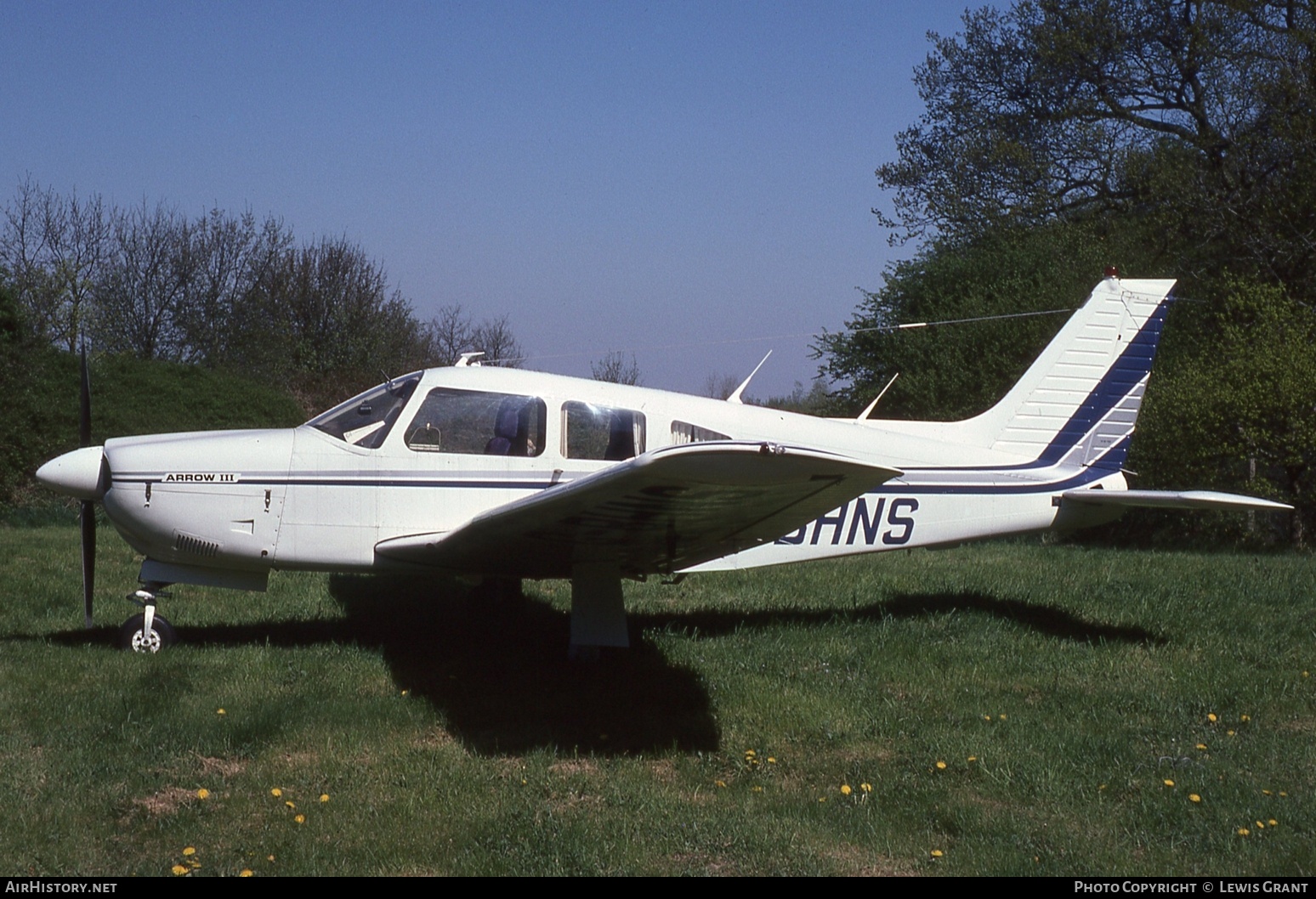 Aircraft Photo of G-BHNS | Piper PA-28R-201 Arrow III | AirHistory.net #873998