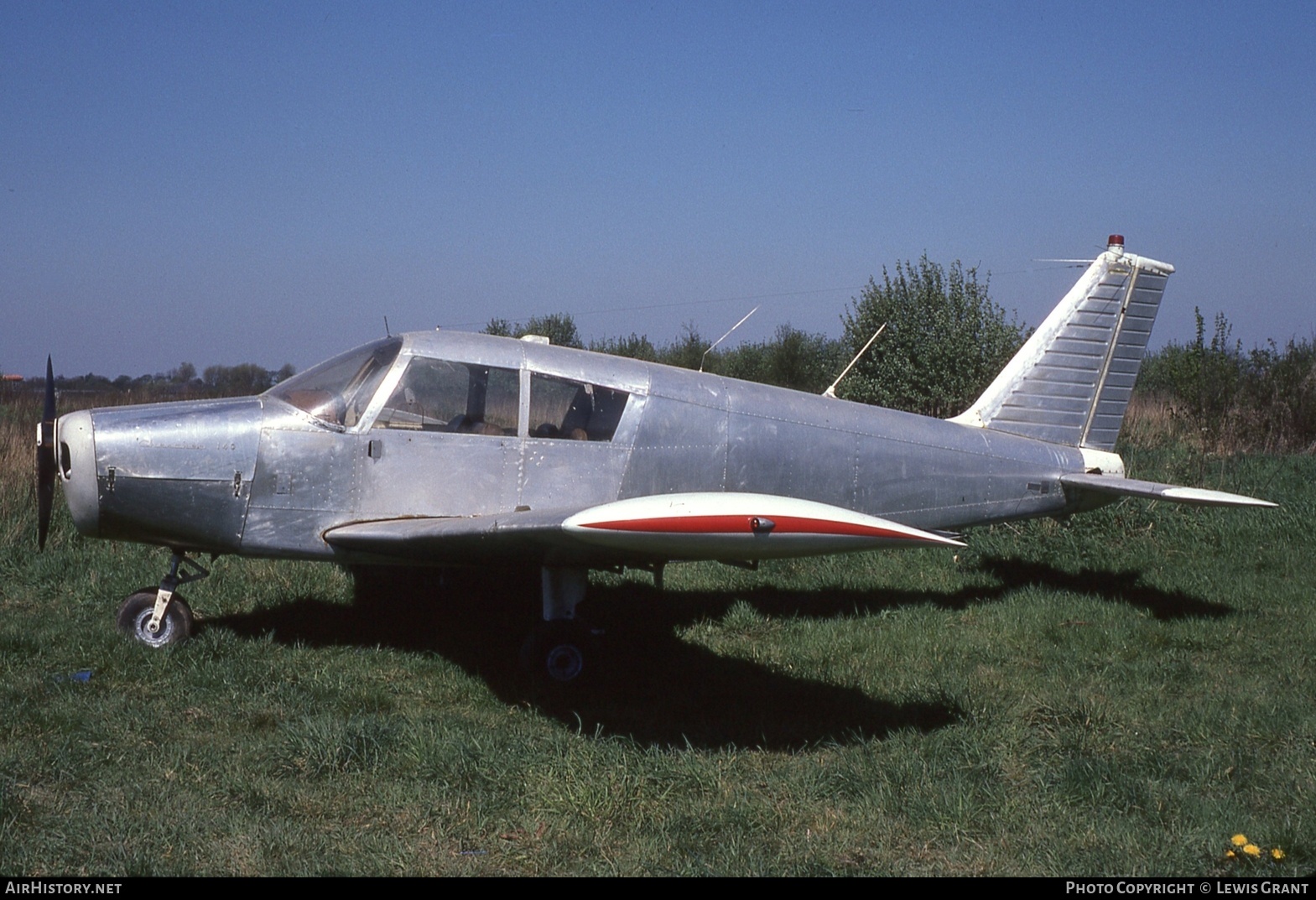 Aircraft Photo of G-BEAC | Piper PA-28-140 Cherokee | AirHistory.net #874041
