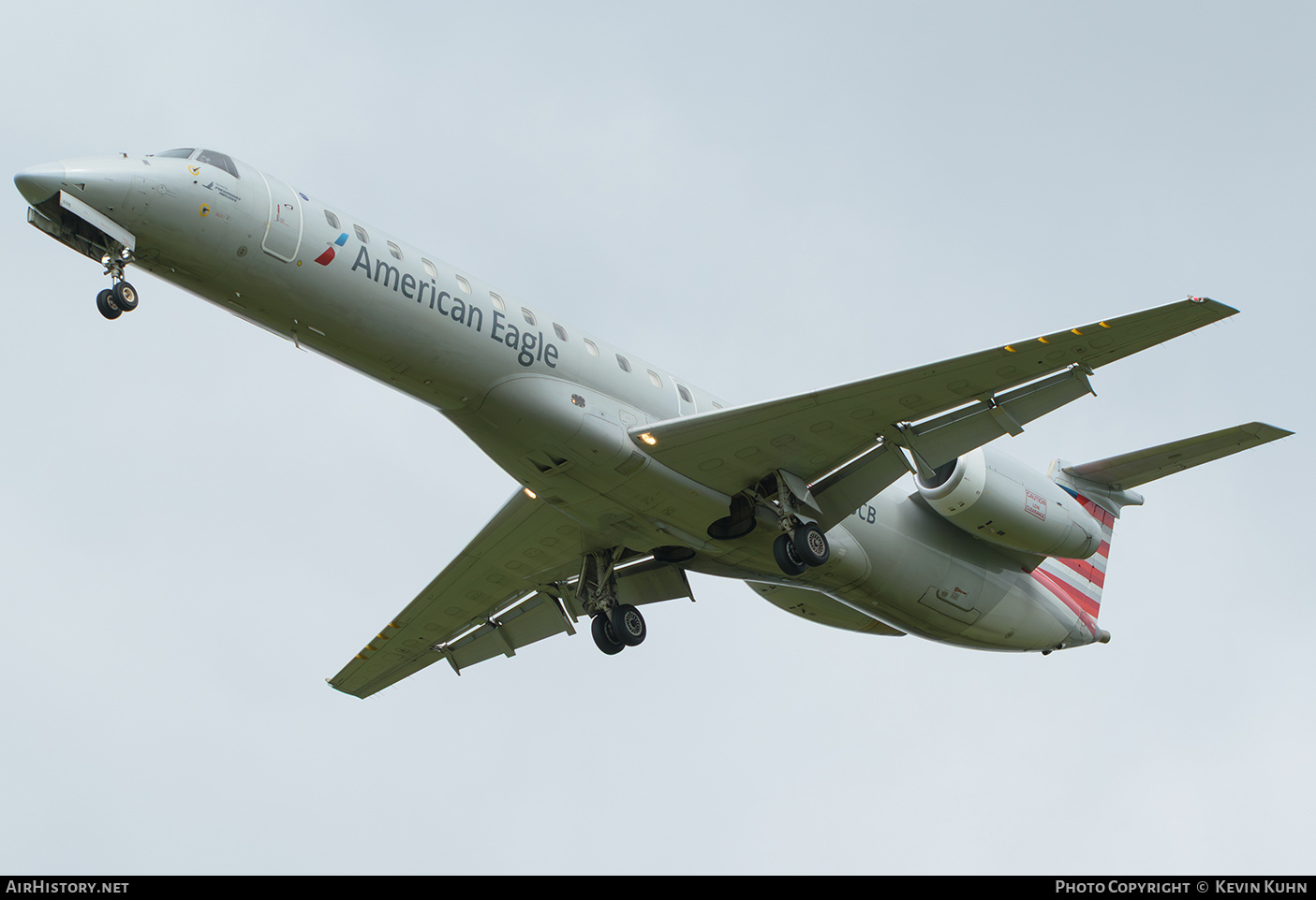 Aircraft Photo of N698CB | Embraer ERJ-145LR (EMB-145LR) | American Eagle | AirHistory.net #874088