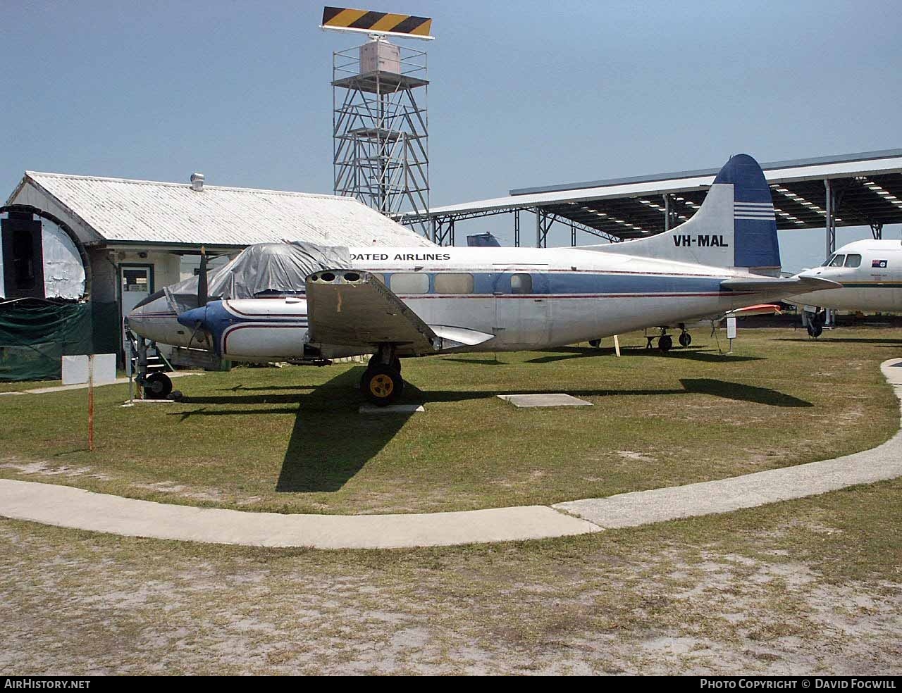Aircraft Photo of VH-MAL | De Havilland D.H. 104 Dove 1B | Mandated Airlines - MAL | AirHistory.net #874104