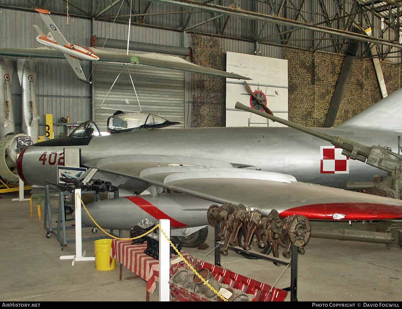 Aircraft Photo of 102 / 402 red | PZL-Mielec Lim-6bis | Poland - Air Force | AirHistory.net #874242
