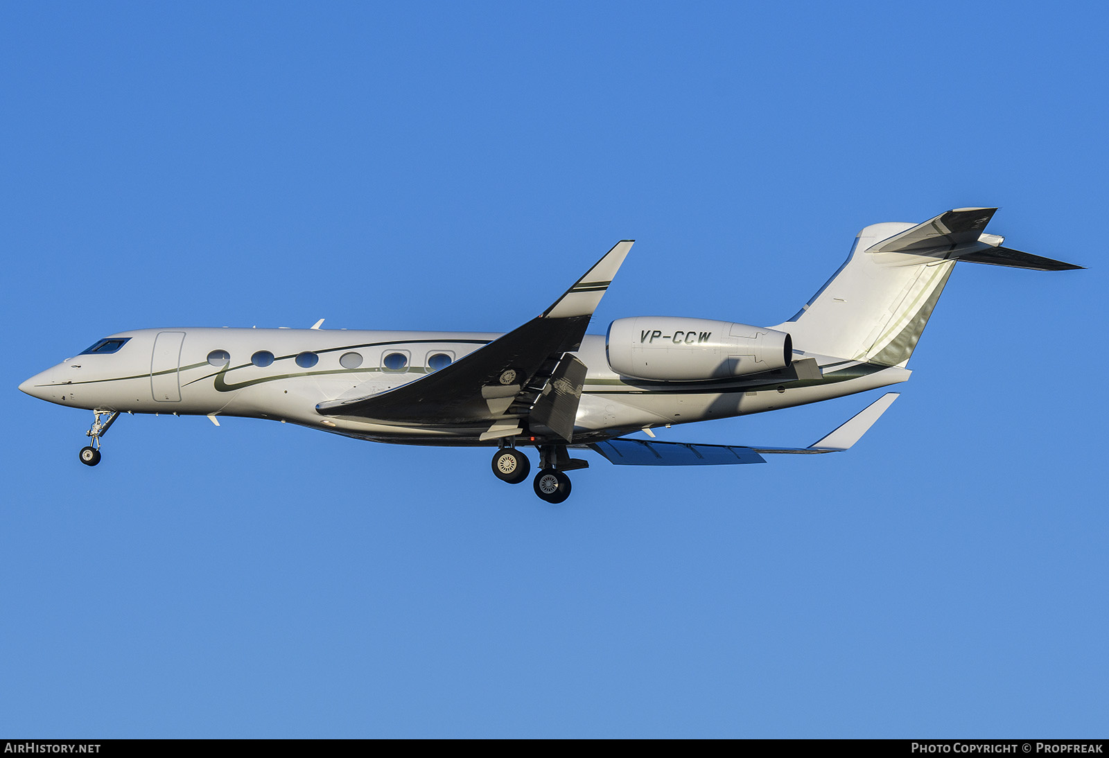Aircraft Photo of VP-CCW | Gulfstream Aerospace G650ER (G-VI) | AirHistory.net #874313