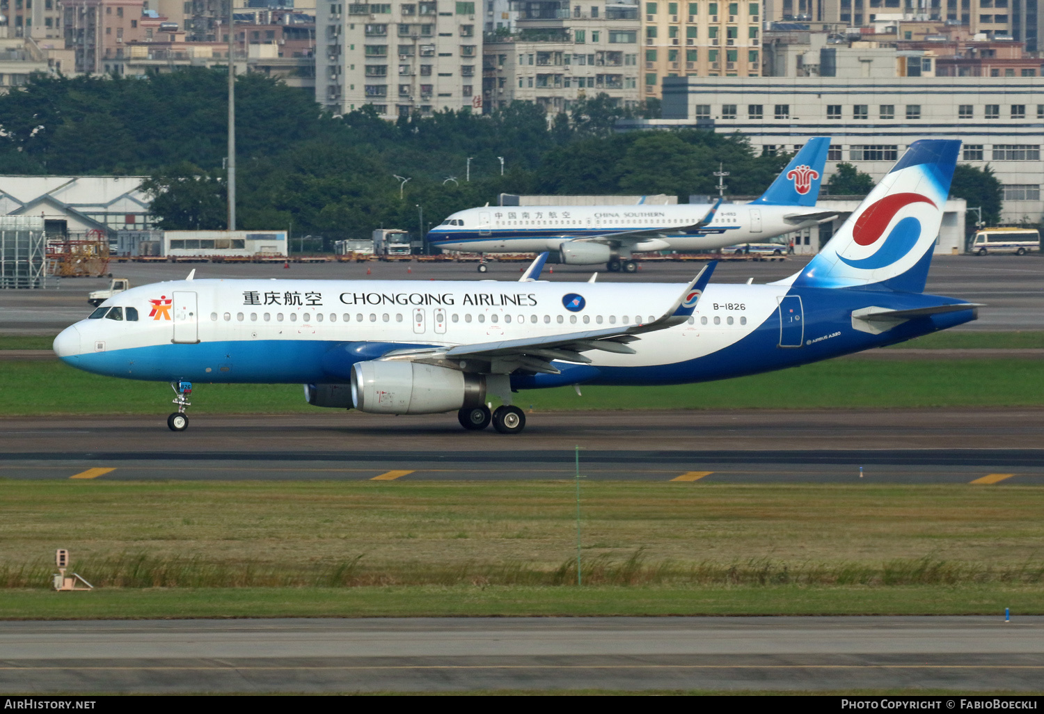 Aircraft Photo of B-1826 | Airbus A320-232 | Chongqing Airlines | AirHistory.net #874380