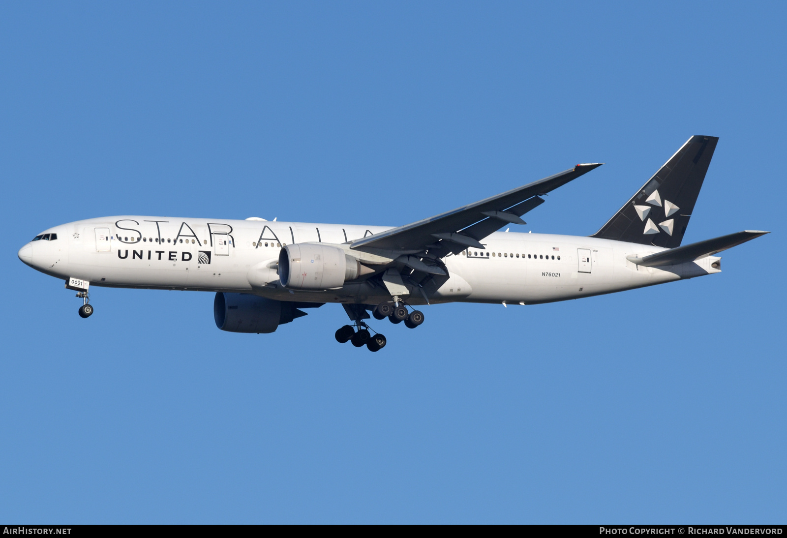 Aircraft Photo of N76021 | Boeing 777-224/ER | United Airlines | AirHistory.net #874416