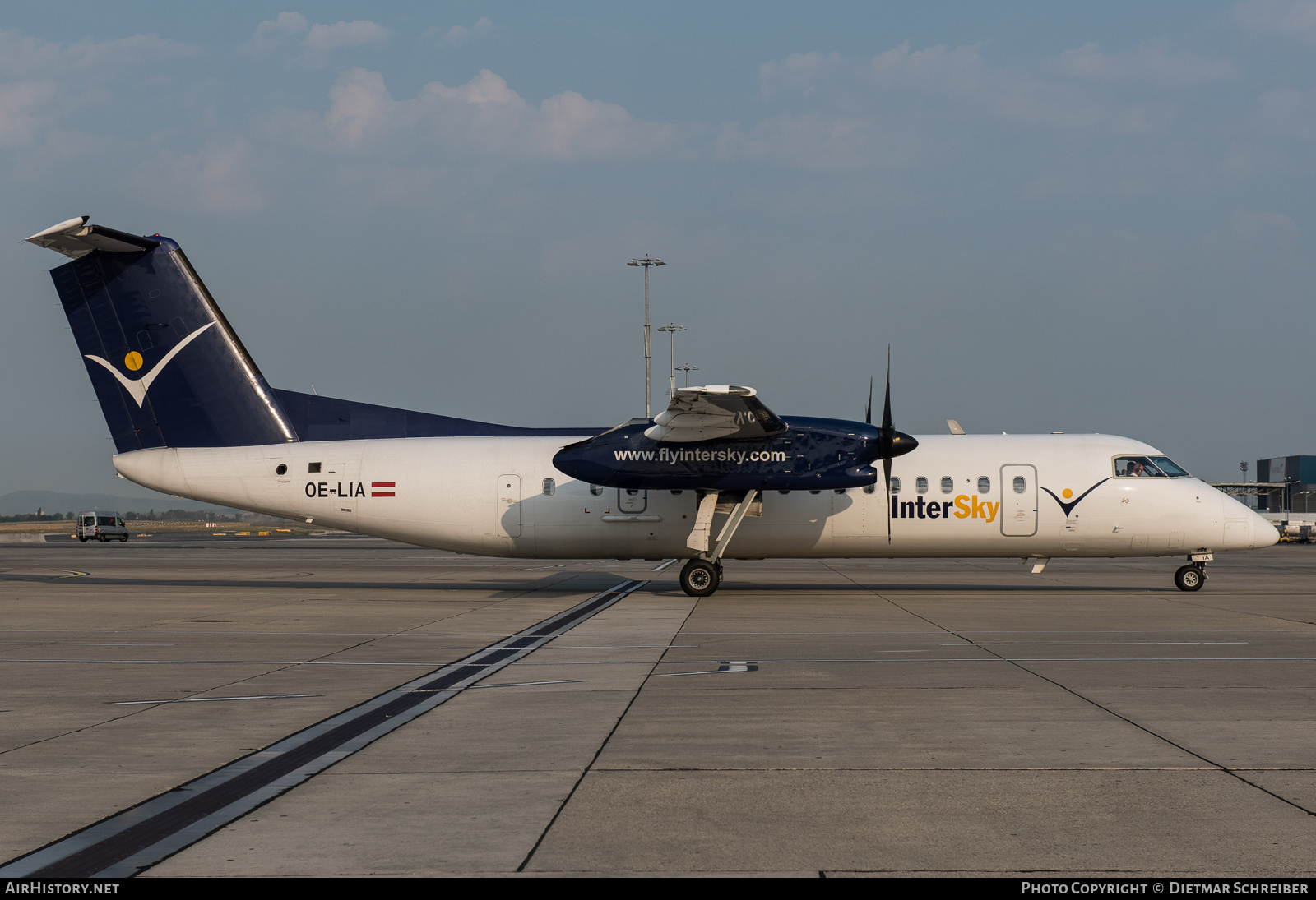 Aircraft Photo of OE-LIA | Bombardier DHC-8-311Q Dash 8 | InterSky | AirHistory.net #874505
