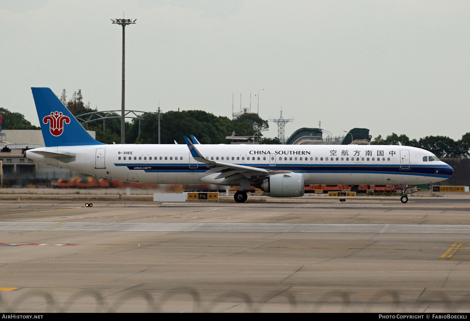 Aircraft Photo of B-30EE | Airbus A321-253NX | China Southern Airlines | AirHistory.net #874569