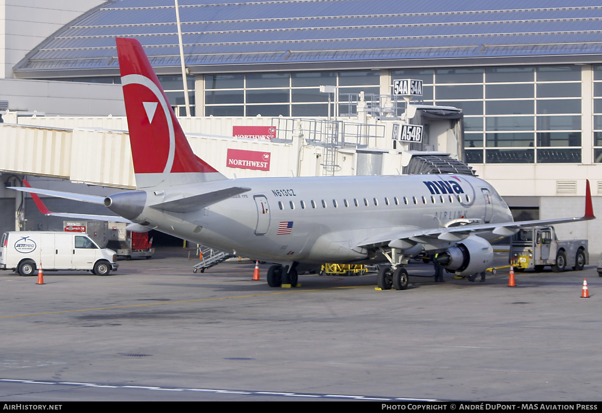 Aircraft Photo of N613CZ | Embraer 175LR (ERJ-170-200LR) | Northwest Airlink | AirHistory.net #874621