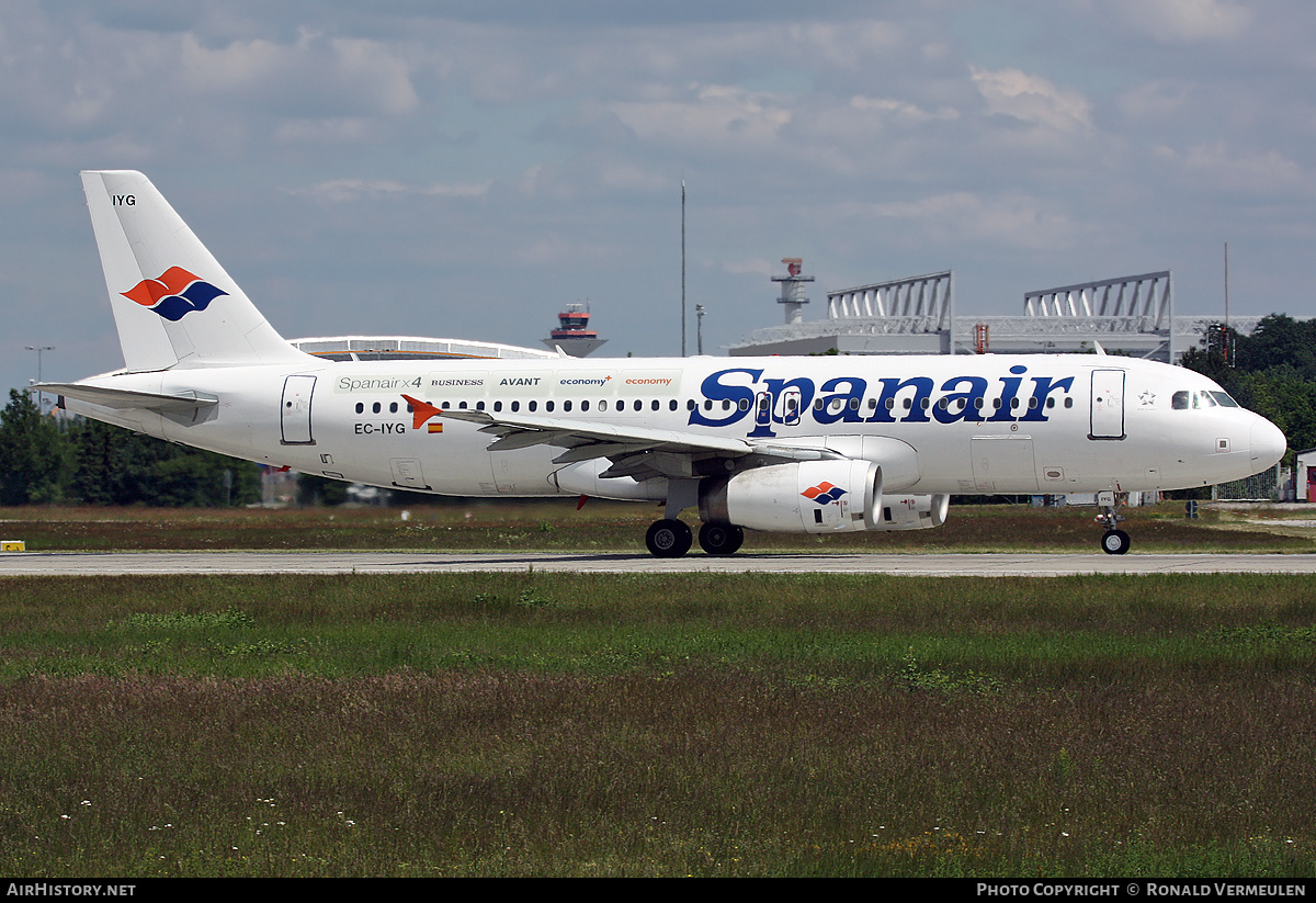 Aircraft Photo of EC-IYG | Airbus A320-232 | Spanair | AirHistory.net #874648