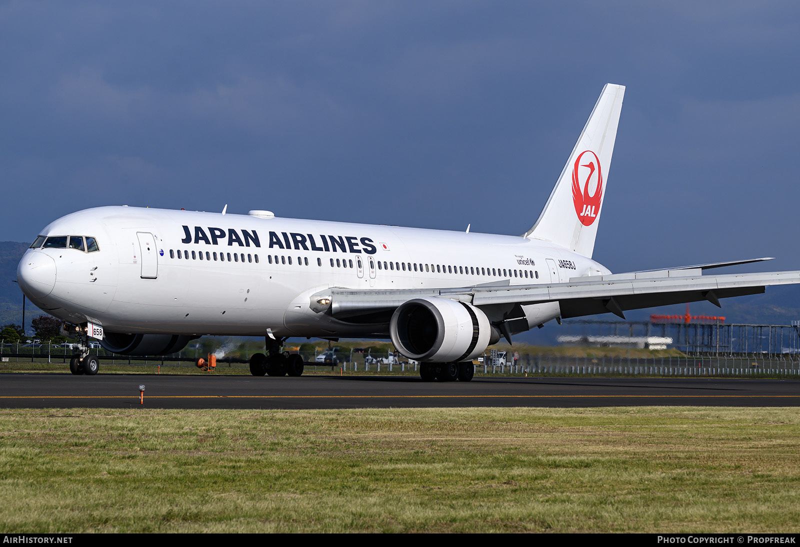 Aircraft Photo of JA658J | Boeing 767-346/ER | Japan Airlines - JAL | AirHistory.net #874756