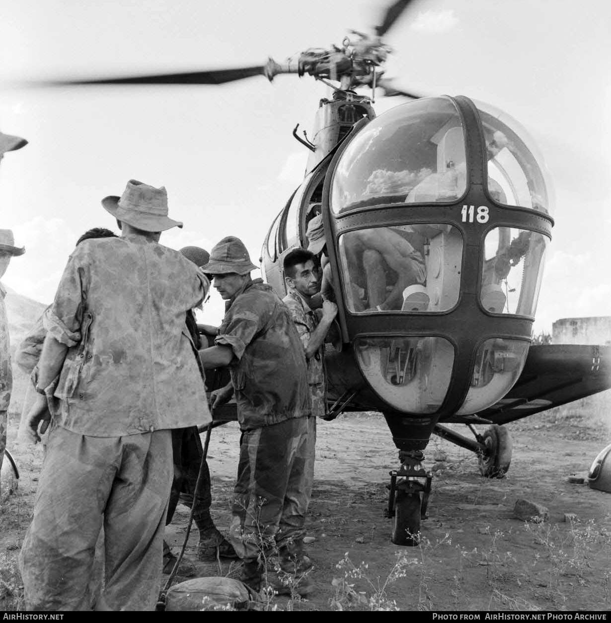 Aircraft Photo of 118 | Westland WS-51 Dragonfly Mk.1A | France - Air Force | AirHistory.net #875087
