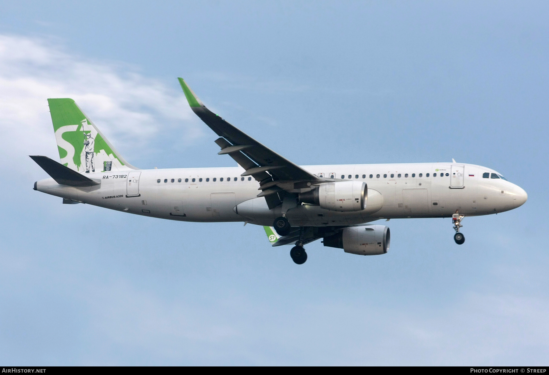 Aircraft Photo of RA-73182 | Airbus A320-214 | S7 Airlines | AirHistory.net #875140