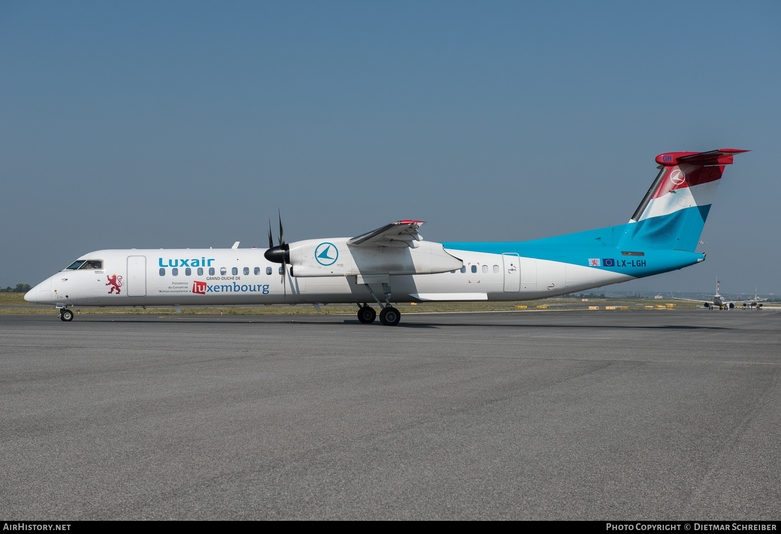 Aircraft Photo of LX-LGH | Bombardier DHC-8-402 Dash 8 | Luxair | AirHistory.net #875217