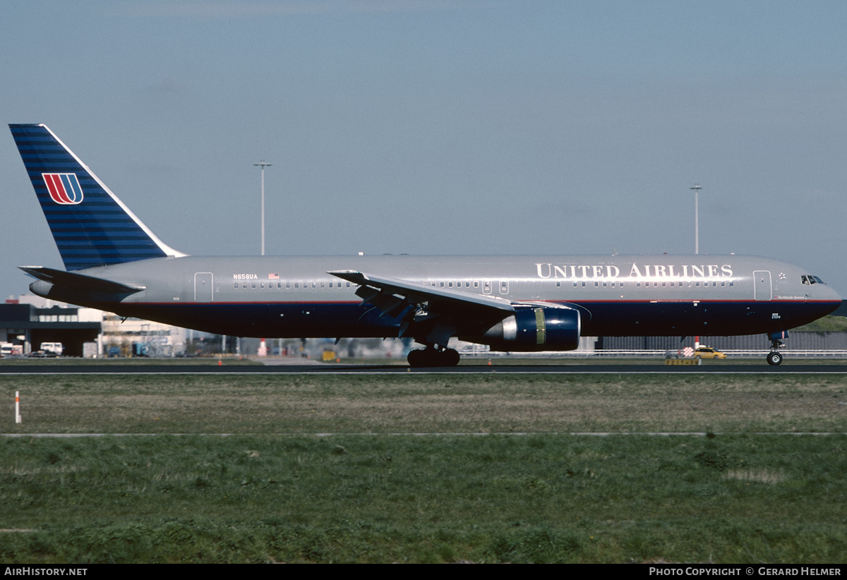 Aircraft Photo of N658UA | Boeing 767-322/ER | United Airlines | AirHistory.net #875388