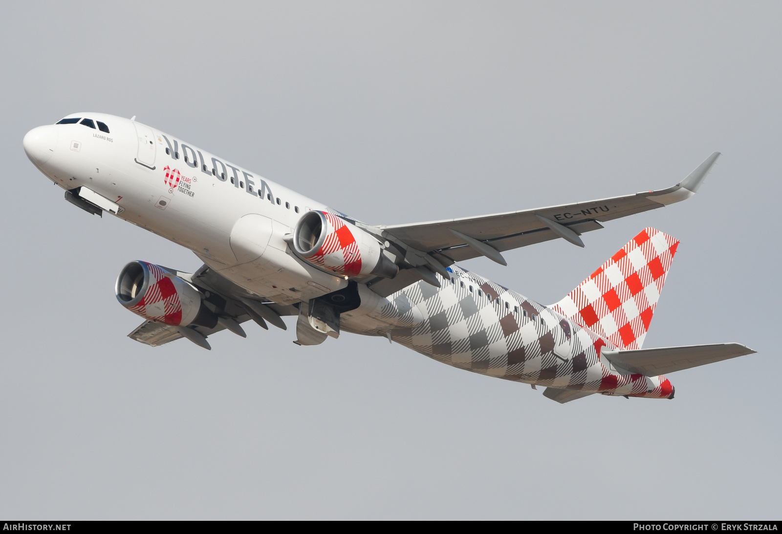 Aircraft Photo of EC-NTU | Airbus A320-214 | Volotea | AirHistory.net #875403