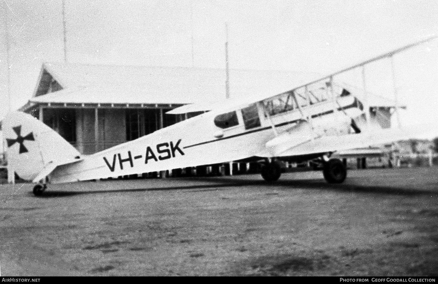 Aircraft Photo of VH-ASK | De Havilland D.H. 84A Dragon 3 | Northern Territory Medical Service | AirHistory.net #875450
