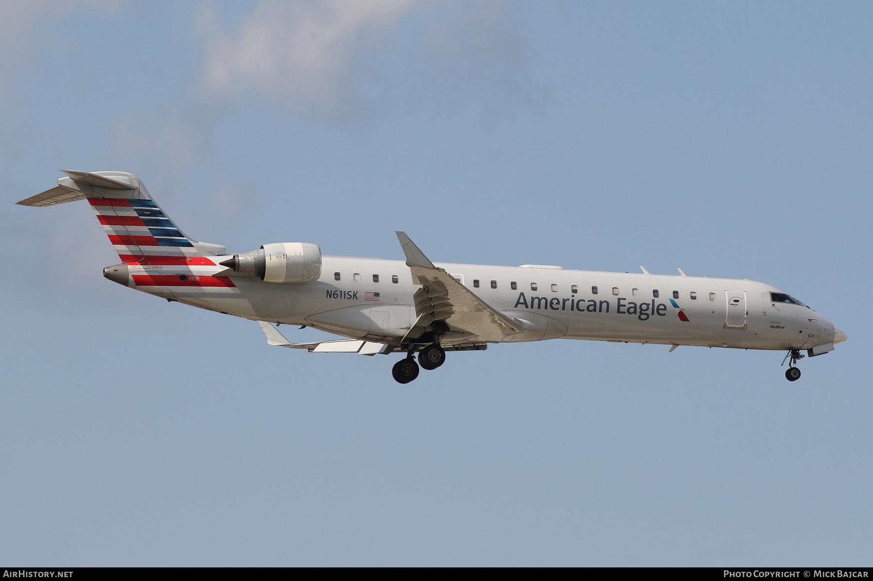Aircraft Photo of N611SK | Bombardier CRJ-701ER (CL-600-2C10) | American Eagle | AirHistory.net #875471